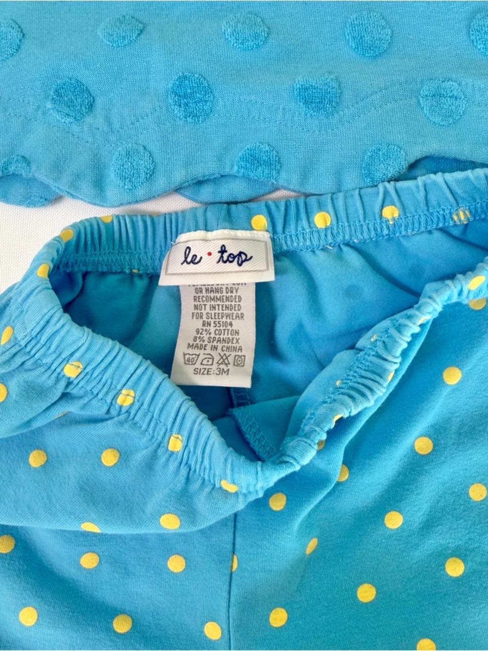 Baby Girl 3M Le Top Set | Fish Applique Scallop Hem Top & shorts - Picture 5 of 6